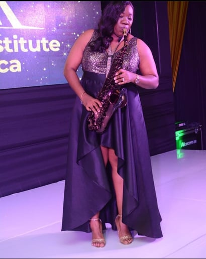 Gallery photo 9 of Saxgurl and Events