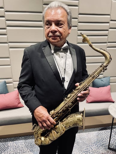 Gallery photo 1 of SaxMajor