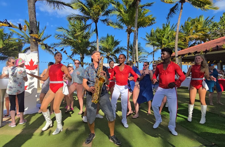 Gallery photo 7 of SaxoDance