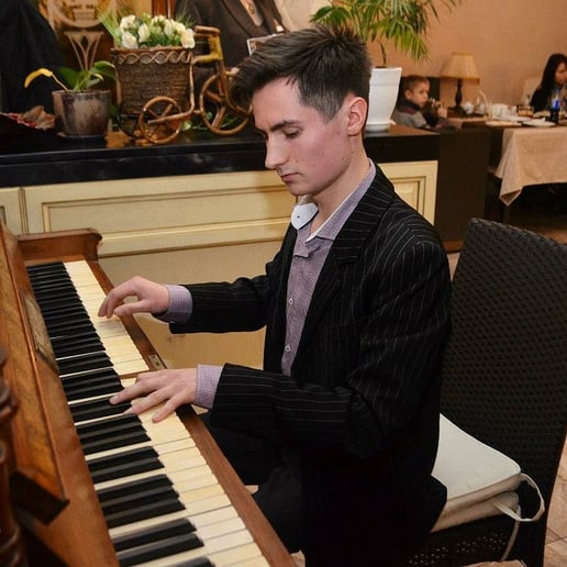 Gallery photo 3 of Illia Tokar - Saxophonist for Events