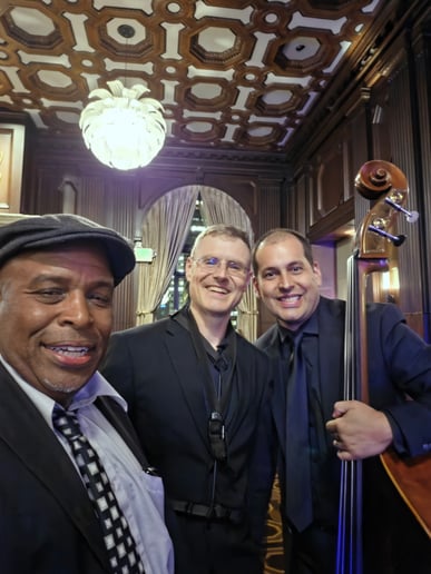 Gallery photo 12 of Ron Glenn Performances