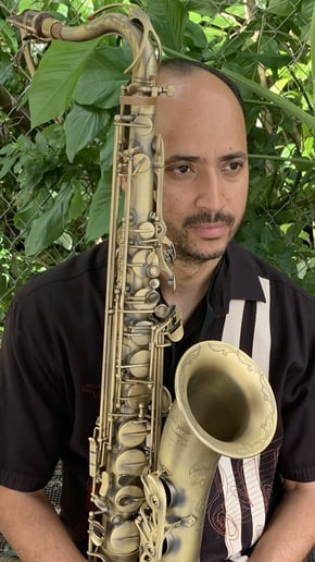 Gallery photo 1 of Roilan Vazquez - Saxophone Player