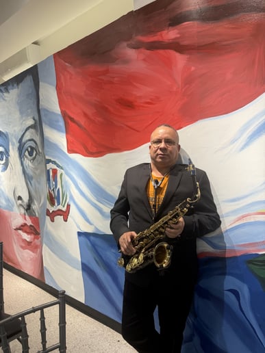 Gallery photo 4 of Saxophone Soloist