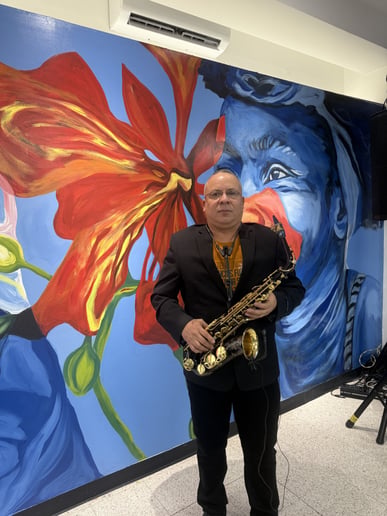 Gallery photo 5 of Saxophone Soloist