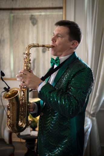 Gallery photo 1 of Saxophonist Alex Mos