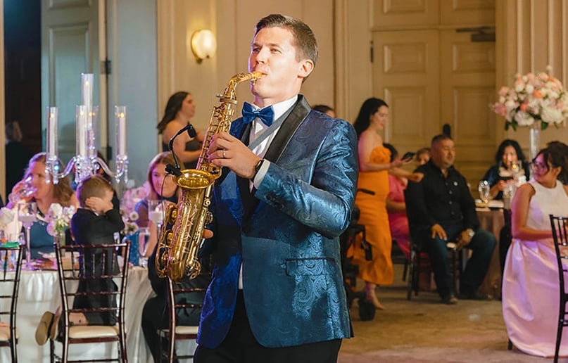 Gallery photo 6 of Saxophonist Alex Mos