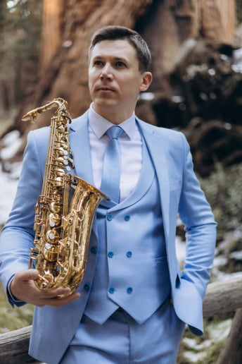 Gallery photo 9 of Saxophonist Alex Mos