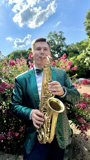 Gallery photo 8 of Saxophonist Alex Mos
