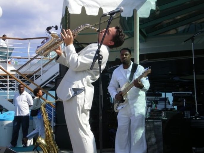 Gallery photo 5 of Saxophonist Justin Young