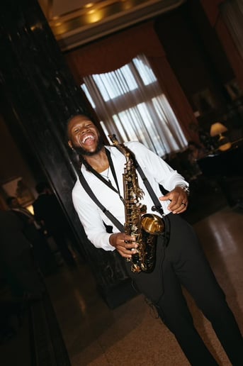 Gallery photo 3 of Saxophonist Kelvin Evans
