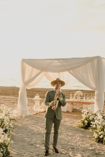 Gallery photo 10 of Saxophonist Nikita Naymushin