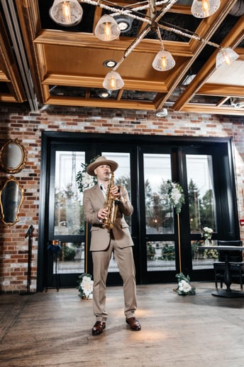 Gallery photo 4 of Saxophonist Nikita Naymushin