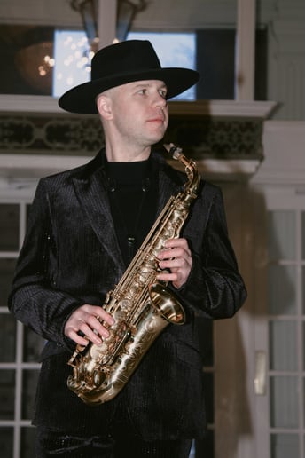 Gallery photo 11 of Saxophonist Nikita Naymushin