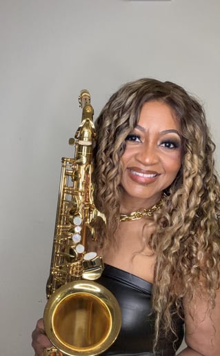 Gallery photo 2 of Saxy Lisa Music