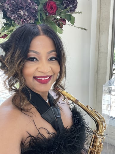 Gallery photo 3 of Saxy Lisa Music