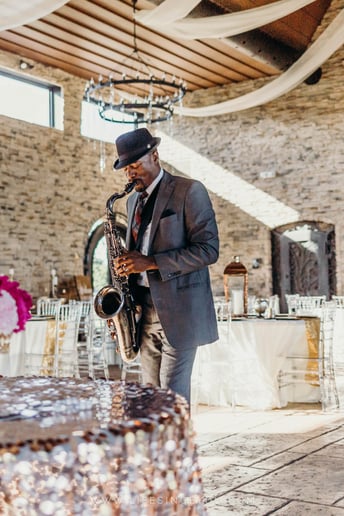 Gallery photo 11 of SaxyRob Experience
