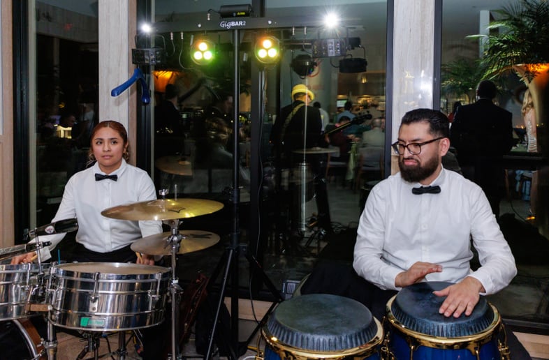 Gallery photo 8 of Sazon Tumbao Band
