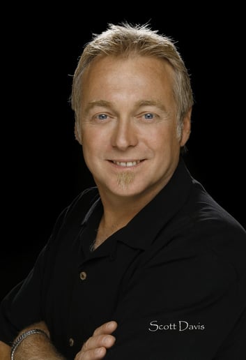 Gallery photo 3 of Scott Davis Live