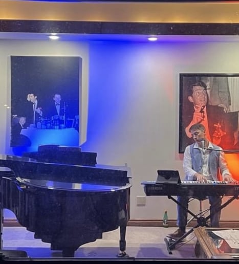 Gallery photo 11 of Scott Nicholson Piano Entertainment