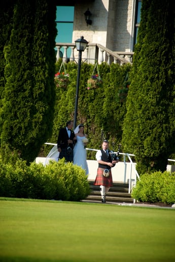 Gallery photo 9 of Scottish Bagpiper