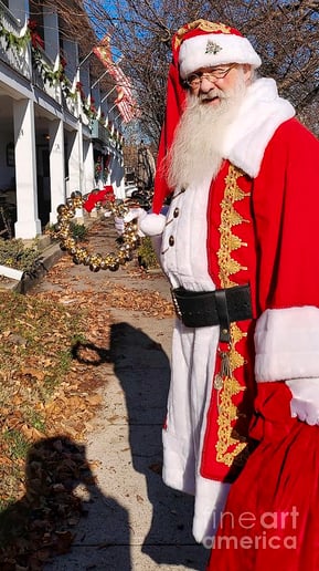 Gallery photo 33 of Seashell Santas