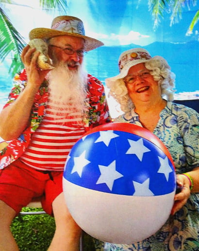 Gallery photo 3 of Seashell Santas