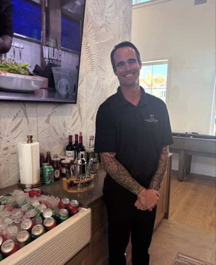 Gallery photo 1 of Seaside Bartending