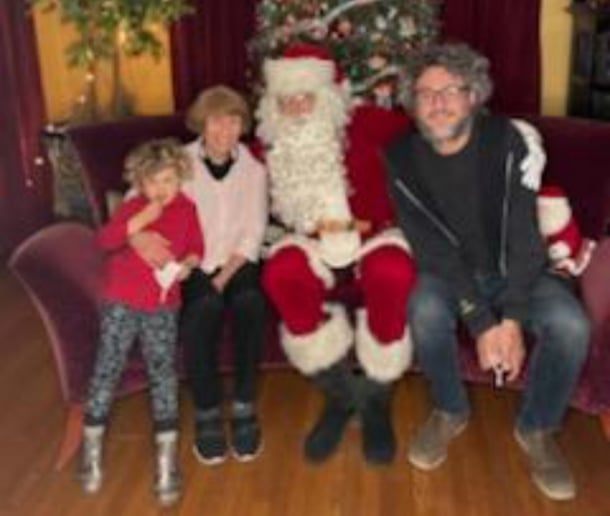 Gallery photo 7 of Seasonal Santa Stephen