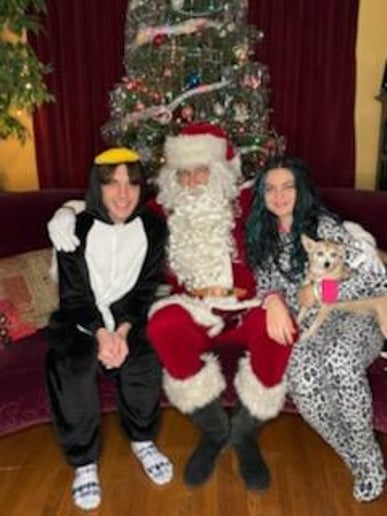 Gallery photo 6 of Seasonal Santa Stephen