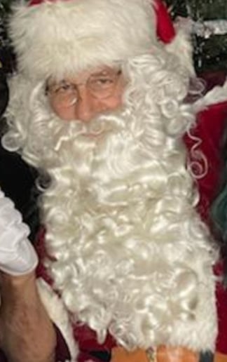 Gallery photo 3 of Seasonal Santa Stephen