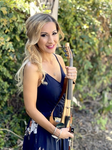 Gallery photo 4 of Selin Eskandarian Violinist