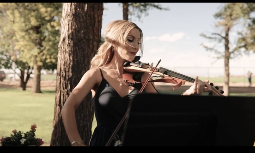 Gallery photo 5 of Selin Eskandarian Violinist