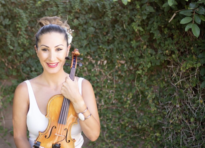 Gallery photo 8 of Selin Eskandarian Violinist