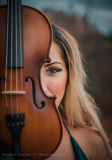 Gallery photo 13 of Selin Eskandarian Violinist