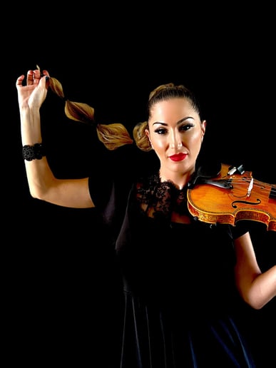 Gallery photo 15 of Selin Eskandarian Violinist