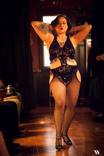 Gallery photo 4 of Selina Starkillr - Burlesque Entertainer