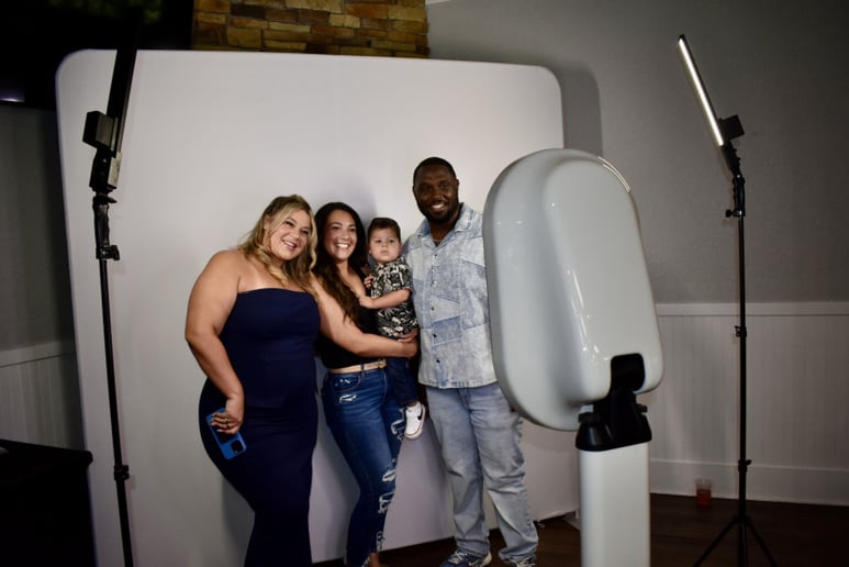 Gallery photo 4 of Senny Snaps Photo Booth Rentals