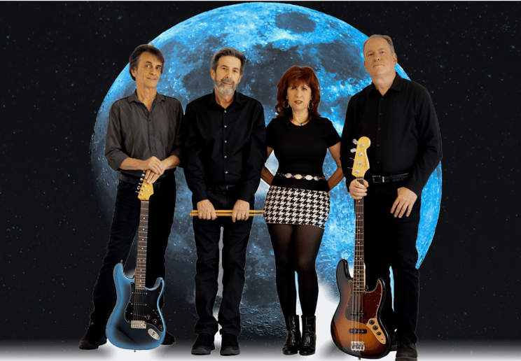 Gallery photo 1 of Serenading the Moon