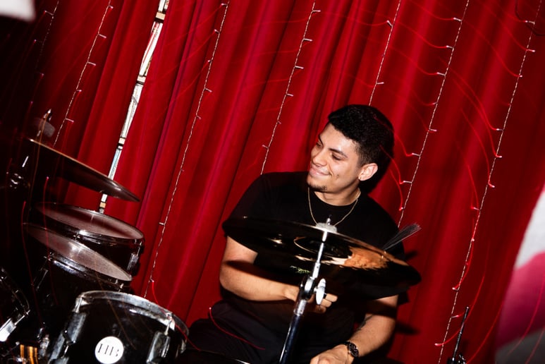 Gallery photo 2 of Session Musician