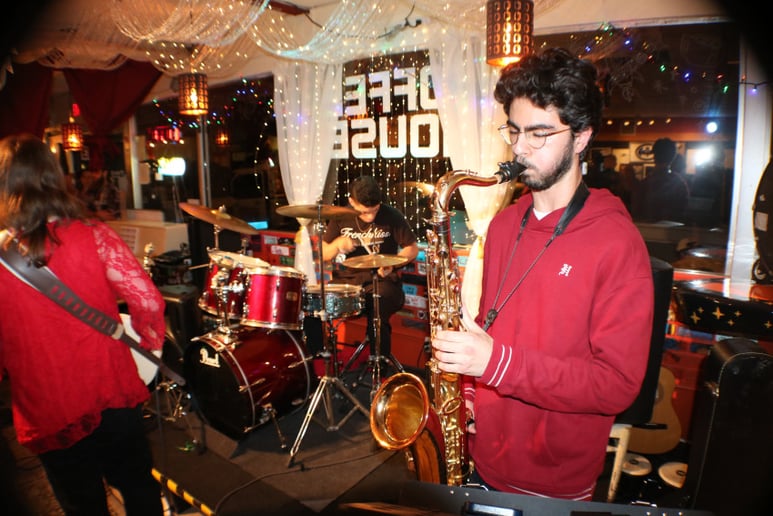 Gallery photo 6 of Session Musician