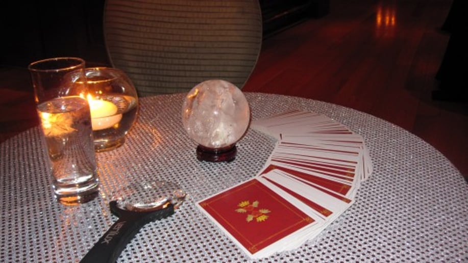 Gallery photo 7 of Seven Diamonds Psychic Entertainment