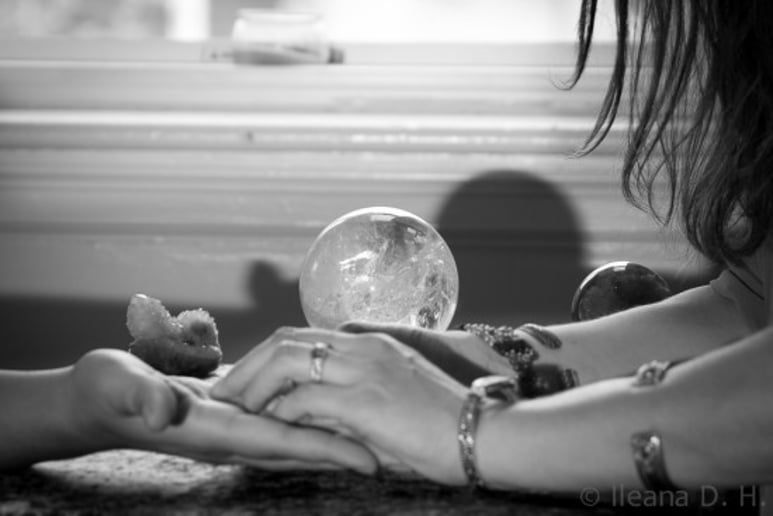 Gallery photo 10 of Seven Diamonds Psychic Entertainment