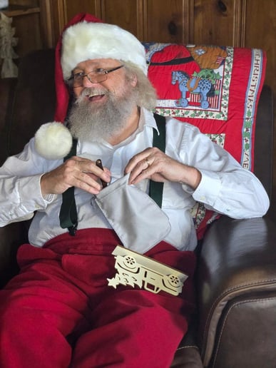 Gallery photo 3 of Seven Hills Santa
