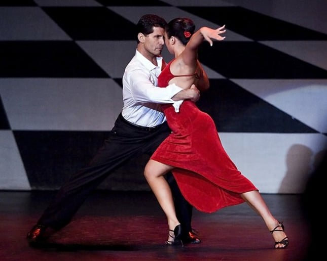 Gallery photo 8 of Sexy Salsa Ballroom