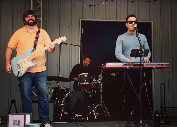 Gallery photo 1 of Shade Live Music
