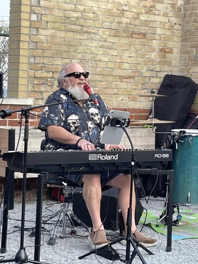 Gallery photo 4 of Shael Risman, Piano and Voice