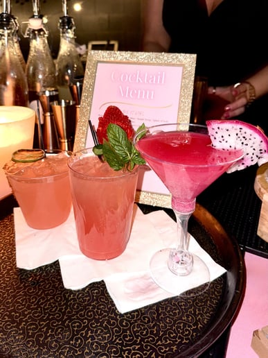 Gallery photo 4 of Shake It Off Mobile Bar