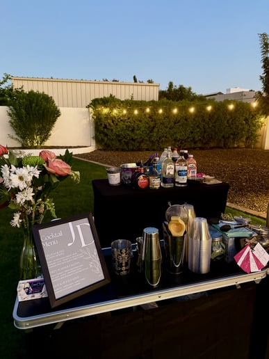 Gallery photo 7 of Shake It Off Mobile Bar