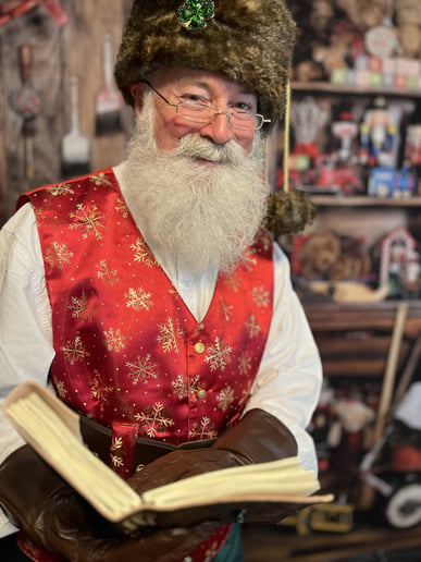 Gallery photo 3 of Shamrock Santa