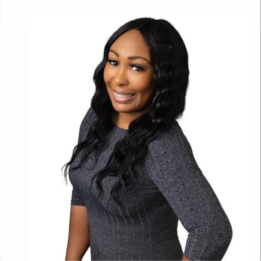 Gallery photo 1 of Shanae Lee